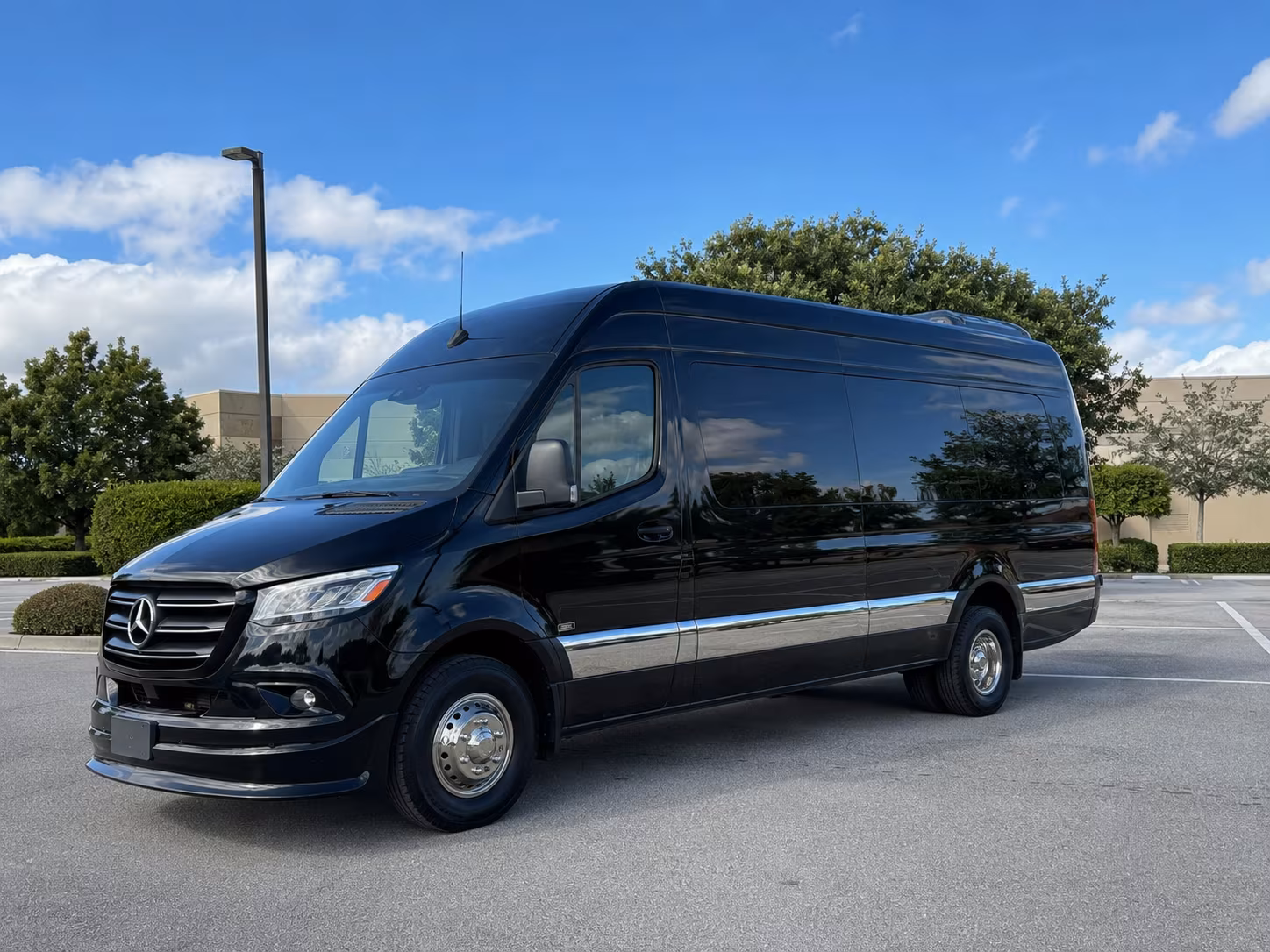 25 passenger minibus