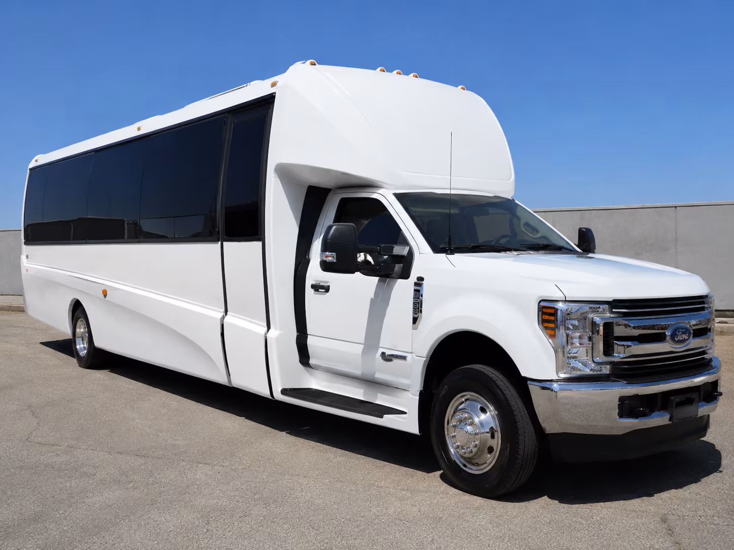 book the perfect ride for your next field trip 4
