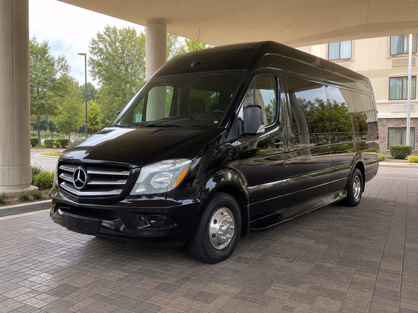 book the perfect ride for your next wine tour 1