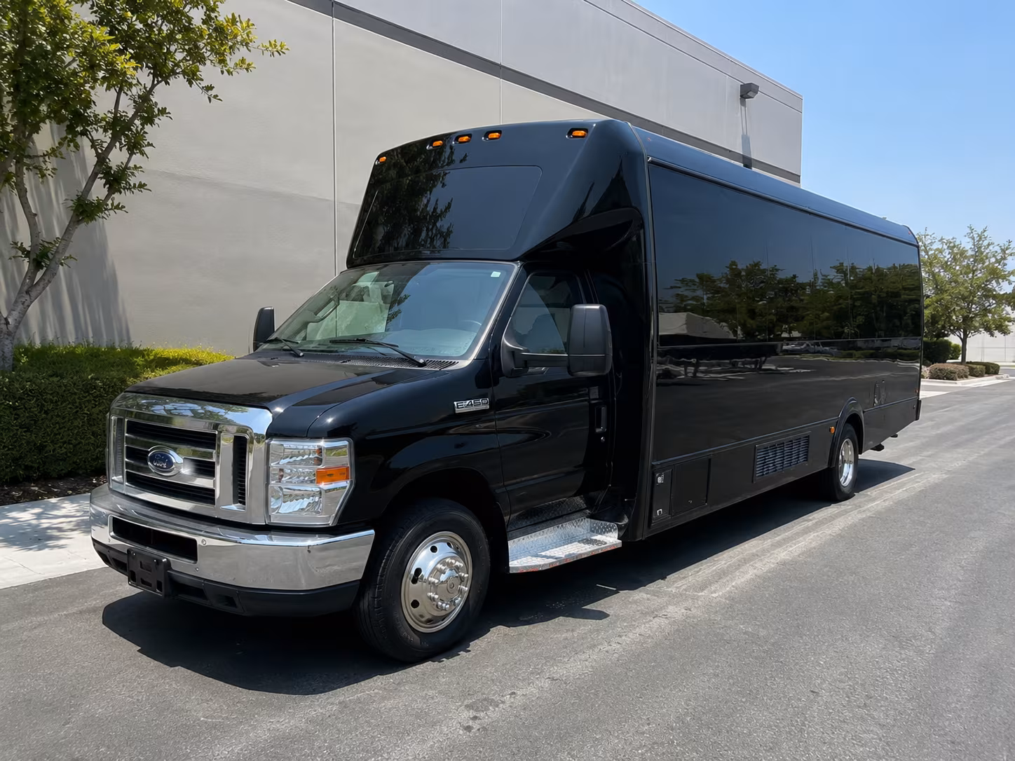 party buses for bachelorette bar crawls through minneapolis s north loop