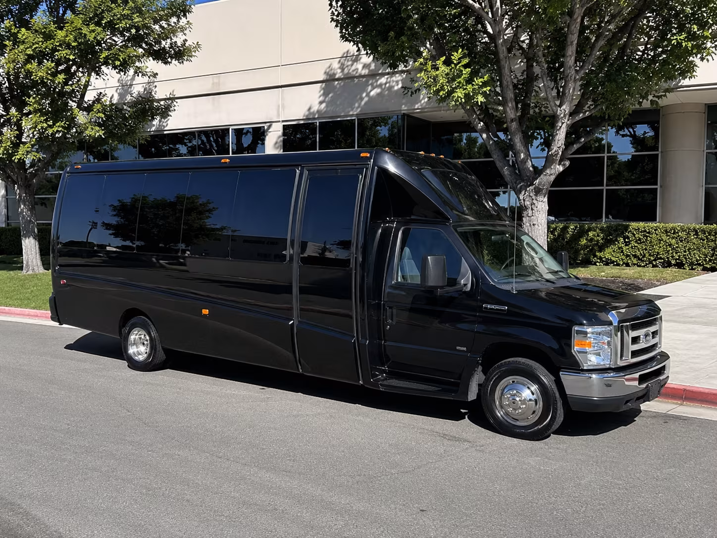plymouth casino party bus rental